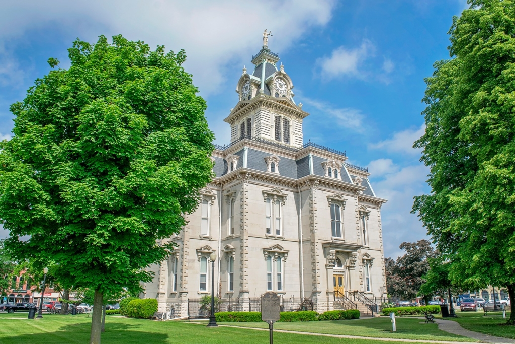 Courthouse Hours